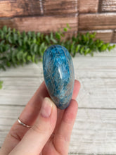 Load image into Gallery viewer, Blue Apatite Heart