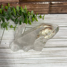 Load image into Gallery viewer, Garden Quartz Point