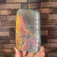 Load image into Gallery viewer, Sunset Labradorite Freeform