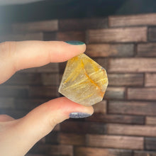 Load image into Gallery viewer, Rutile Quartz Freeform