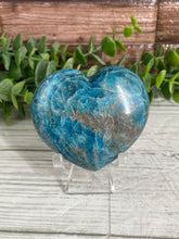 Load image into Gallery viewer, Blue Apatite Heart