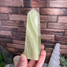 Load image into Gallery viewer, Onyx Tower