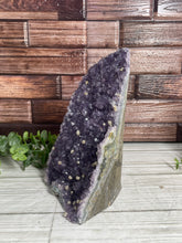 Load image into Gallery viewer, Amethyst Geode (1)