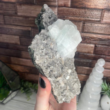 Load image into Gallery viewer, Apophyllite & Stilbite