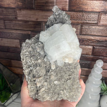 Load image into Gallery viewer, Apophyllite & Stilbite