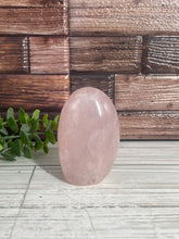 Load image into Gallery viewer, Rose Quartz Freeform