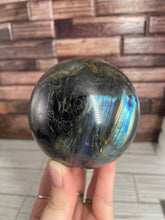 Load image into Gallery viewer, Labradorite Sphere