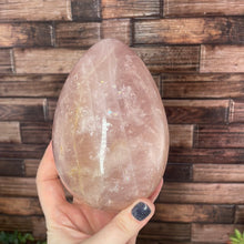 Load image into Gallery viewer, Rose Quartz Large Egg