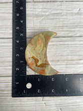 Load image into Gallery viewer, Onyx Moon Carving