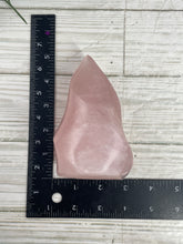 Load image into Gallery viewer, Rose Quartz Flame