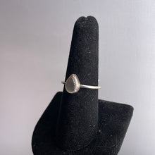 Load image into Gallery viewer, Clear Quartz Size 9 Sterling Silver Ring