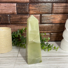 Load image into Gallery viewer, Onyx Tower