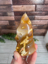 Load image into Gallery viewer, Carnelian & Orca Agate Flame