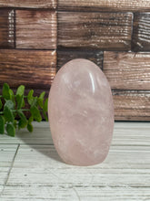Load image into Gallery viewer, Rose Quartz Freeform