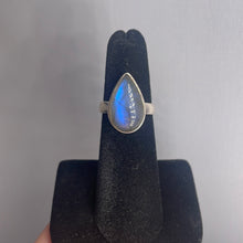 Load image into Gallery viewer, Labradorite Size 5 Sterling Silver Ring
