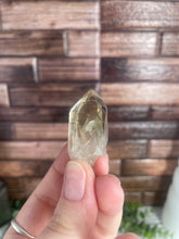 Load image into Gallery viewer, Beer Smoky Quartz Point