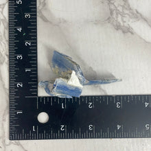 Load image into Gallery viewer, Blue Kyanite