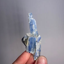 Load image into Gallery viewer, Blue Kyanite