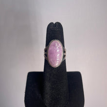 Load image into Gallery viewer, Kunzite Size 5 Sterling Silver Ring
