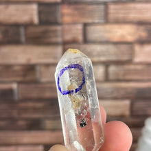 Load image into Gallery viewer, Enhydro Quartz With Moving Bubble