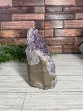 Load image into Gallery viewer, Amethyst Geode