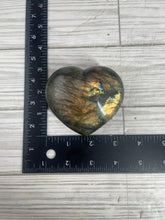 Load image into Gallery viewer, Labradorite Heart