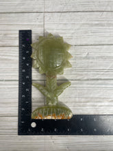 Load image into Gallery viewer, Onyx Sunflower Carving