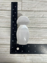 Load image into Gallery viewer, Selenite Mushroom