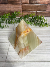 Load image into Gallery viewer, Onyx Pyramid Large