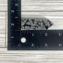 Load image into Gallery viewer, Snowflake Obsidian Tower Small