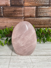 Load image into Gallery viewer, Rose Quartz Freeform