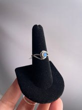 Load image into Gallery viewer, Labradorite SZ 7 Sterling Silver Ring