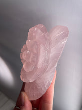 Load image into Gallery viewer, Rose Quartz Rose Carving