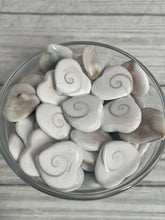 Load image into Gallery viewer, Shiva Eye Shell Heart