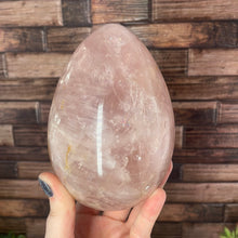 Load image into Gallery viewer, Rose Quartz Large Egg