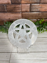 Load image into Gallery viewer, Selenite Pentacle