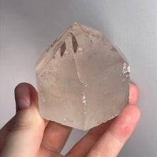 Load image into Gallery viewer, Clear Quartz Point