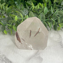 Load image into Gallery viewer, Clear Quartz Point