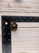 Load image into Gallery viewer, Tiger Eye Skull