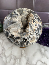 Load image into Gallery viewer, Sphalerite Sphere