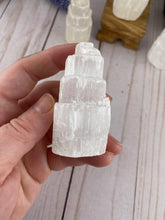 Load image into Gallery viewer, (1) Selenite Mini Tower