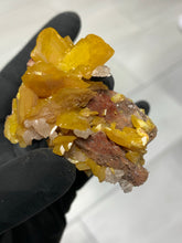 Load image into Gallery viewer, Wulfenite