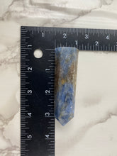 Load image into Gallery viewer, Kyanite Tower