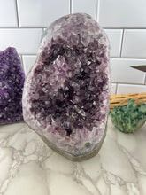 Load image into Gallery viewer, Amethyst Geode