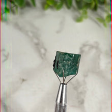 Load image into Gallery viewer, Emerald Gem