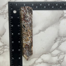 Load image into Gallery viewer, Green Sphalerite Tower