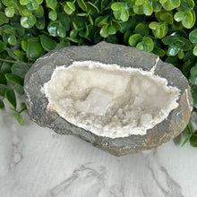 Load image into Gallery viewer, Apophyllite Geode