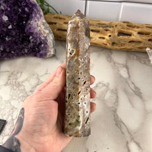 Load image into Gallery viewer, Green Sphalerite Tower