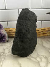 Load image into Gallery viewer, Amethyst Agate Geode