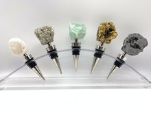 Load image into Gallery viewer, Crystal Bottle Stopper